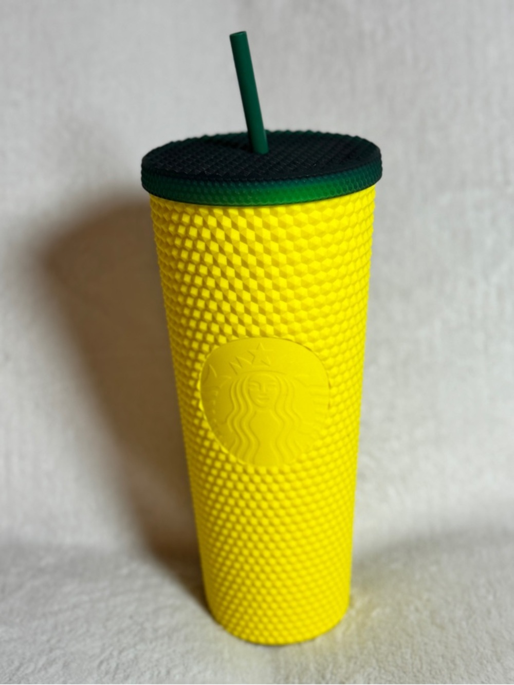 Starbucks HAWAII COLLECTION Yellow Pineapple Studded 24oz Tumbler with Lid Straw